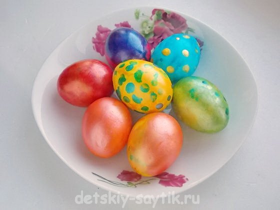 украшаем яйца на Пасху
