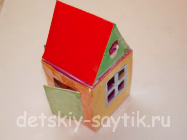 как сделать игрушечный домик из коробки