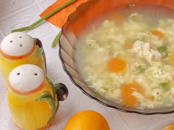 Вкусный суп Страчателла с яйцом