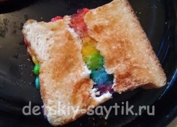 Бутерброд с радугой